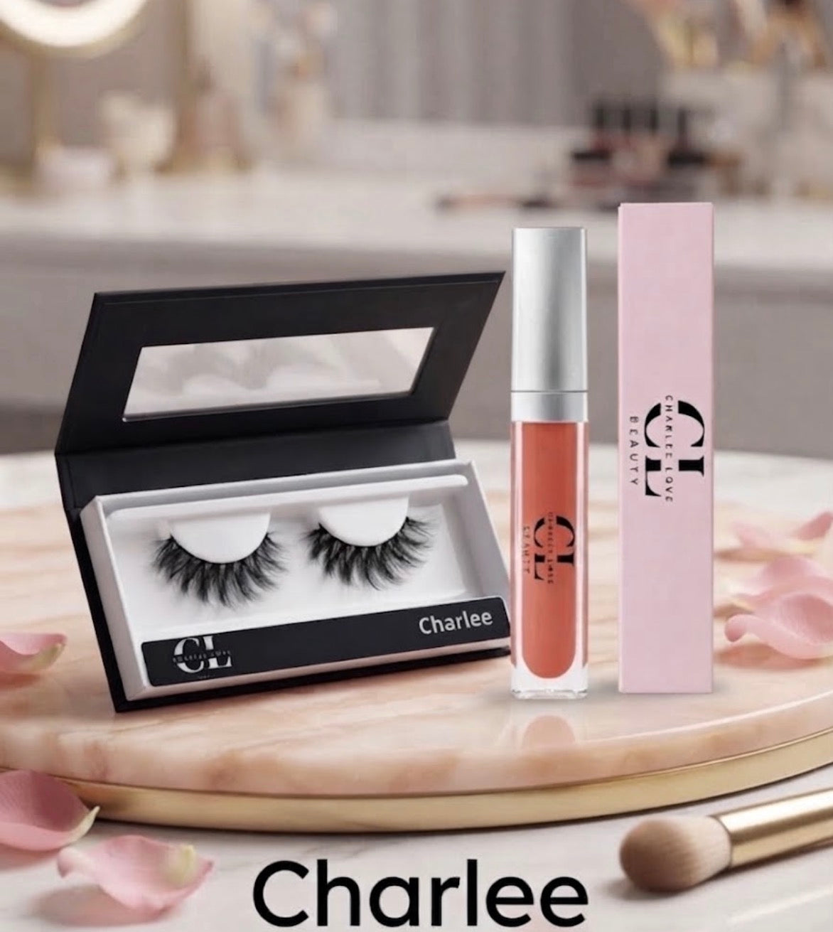 The Charlee set 💕🕊️